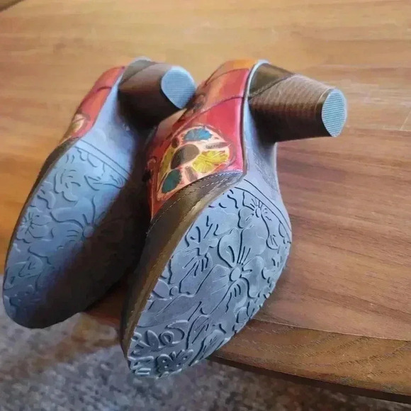 Colorful Embroidered Ankle Boots - Picture 7 of 9